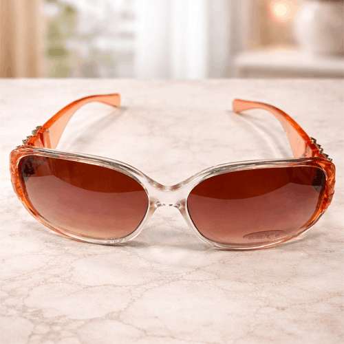 Sunglasses with golden details