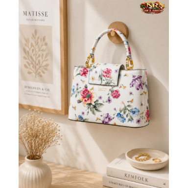 Scopri la Borsa Floreale Vintage da Giardino: Eleganza a soli 68€! Scopri la Borsa Floreale Vintage da Giardino: Eleganza a soli 68€!