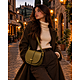 Borsa a tracolla in pelle verde oliva con patta