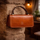 Eleganza senza tempo: Borsa in pelle compatta di lusso a 75,00€! Eleganza senza tempo: Borsa in pelle compatta di lusso a 75,00€!